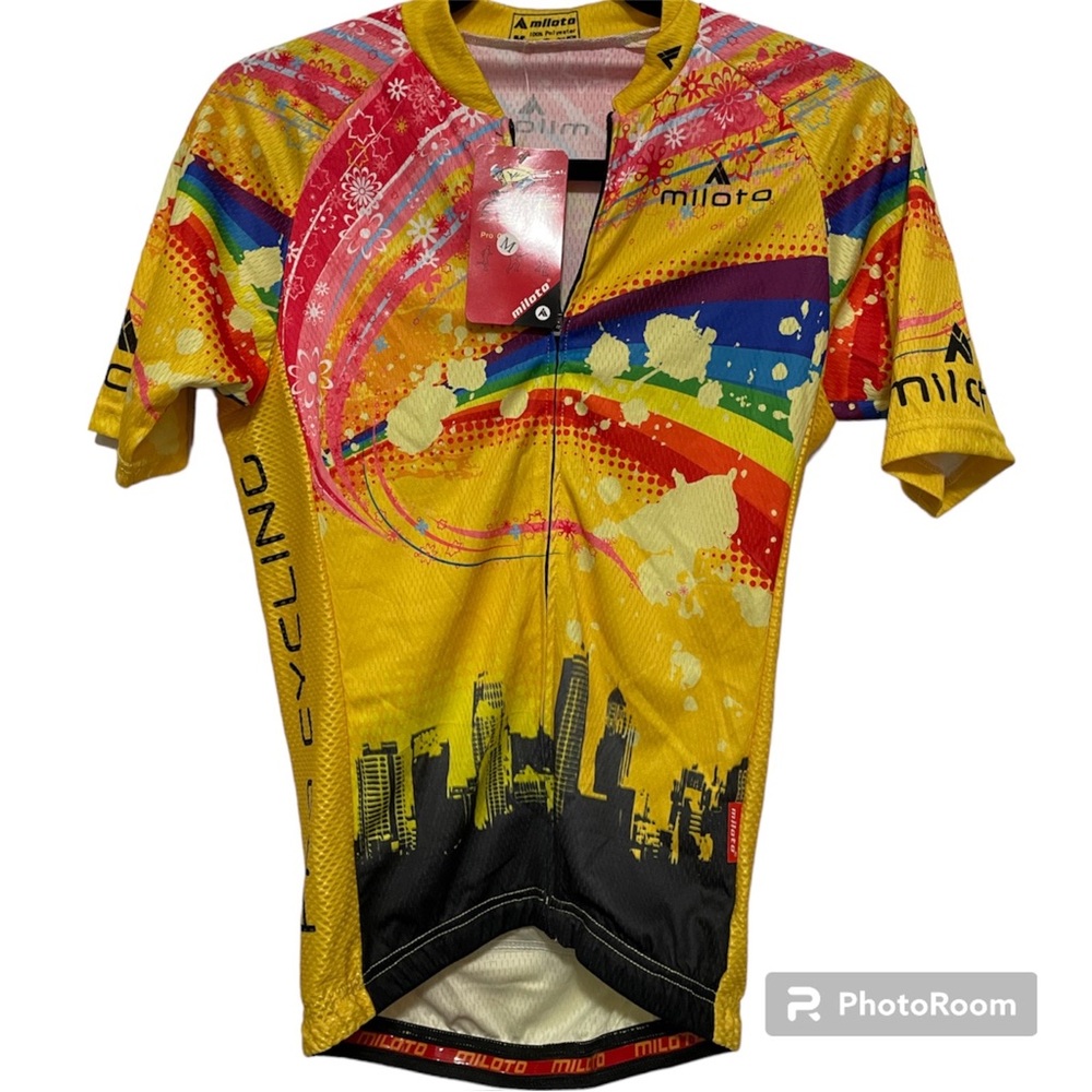 New with tag woman cycling top Molotov
